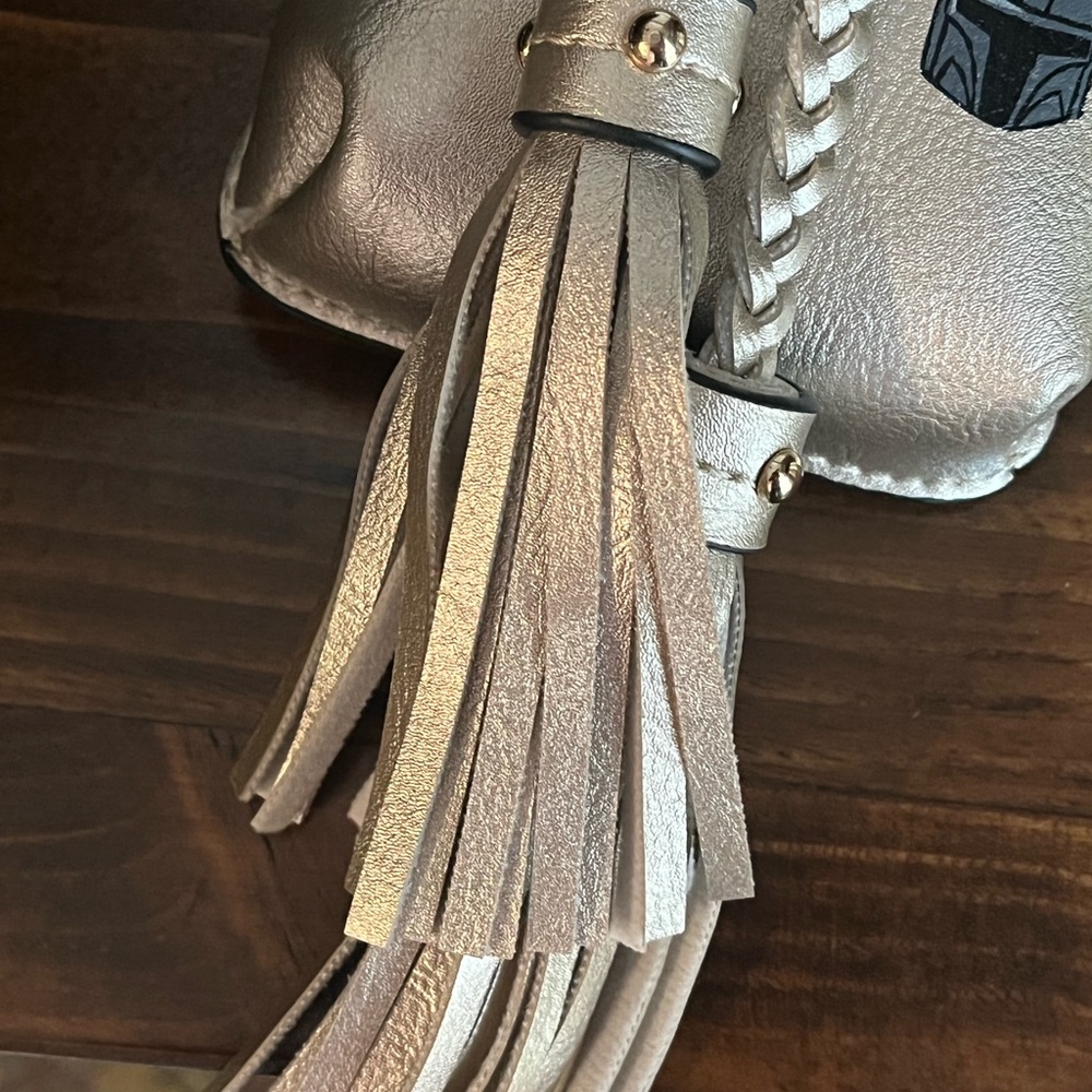 HAND PAINTED Original small Crossbody bag with Tassels!!! - Picture 3 of 8